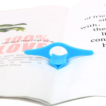 Притежател на страница за книги Маркер за училищни офис консумативи Многофункционален пластмасов показалец Поддръжка на палеца на книга Удобна отметка