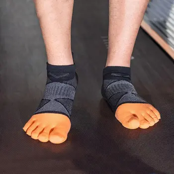 Против хлъзгане мъжки зимен футбол Всеки пръст чорапи бягане памук пет пръста чорапи тръба чорапи мъже спортни чорапи къси пръсти