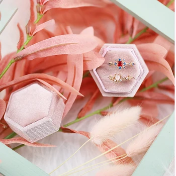 Lovely шестоъгълник форма кадифе бижута пръстен кутия двойна кутия за съхранение сватбен пръстен дисплей за жени подарък обеци опаковка розов